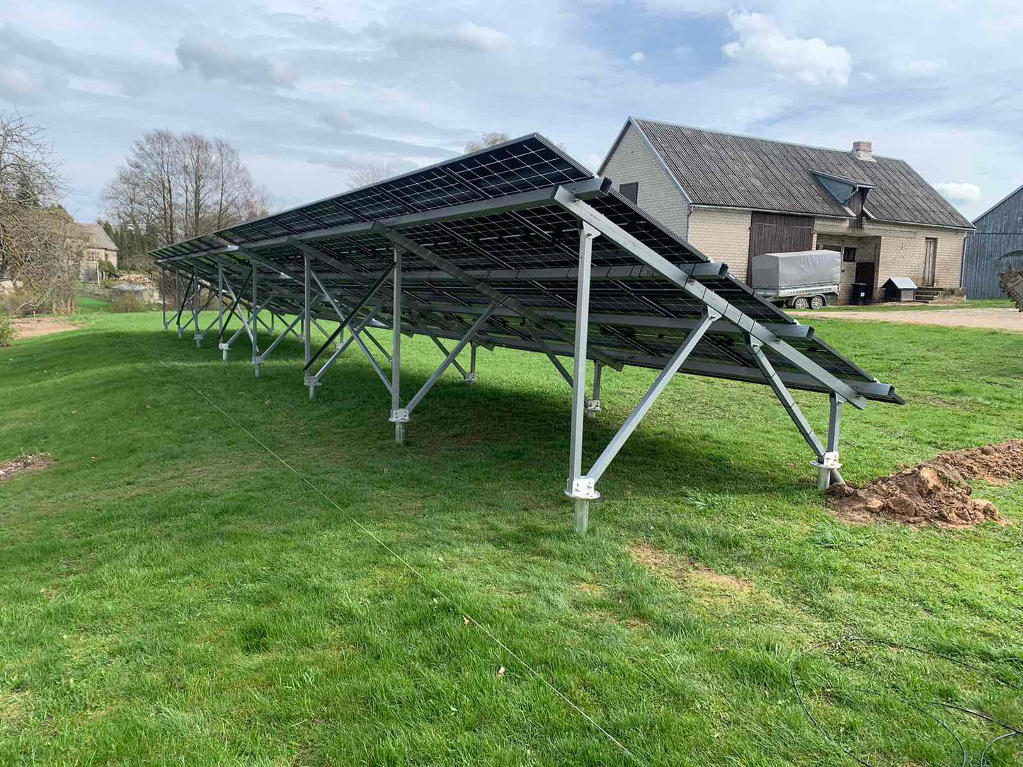 10kW Antžeminė konstrukcija sukamais poliais (24 mod.)